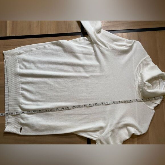 Calvin Klein ivory turtle neck - Picture 4 of 6